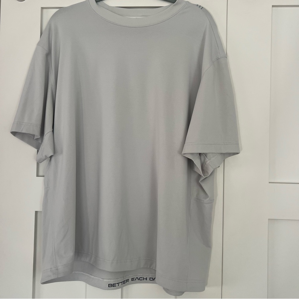 Lululemon Men's Light Gray Better Each Day Crew Tee